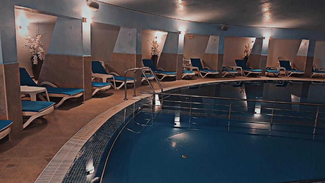 Condor Resort Dulcesti Екстериор снимка