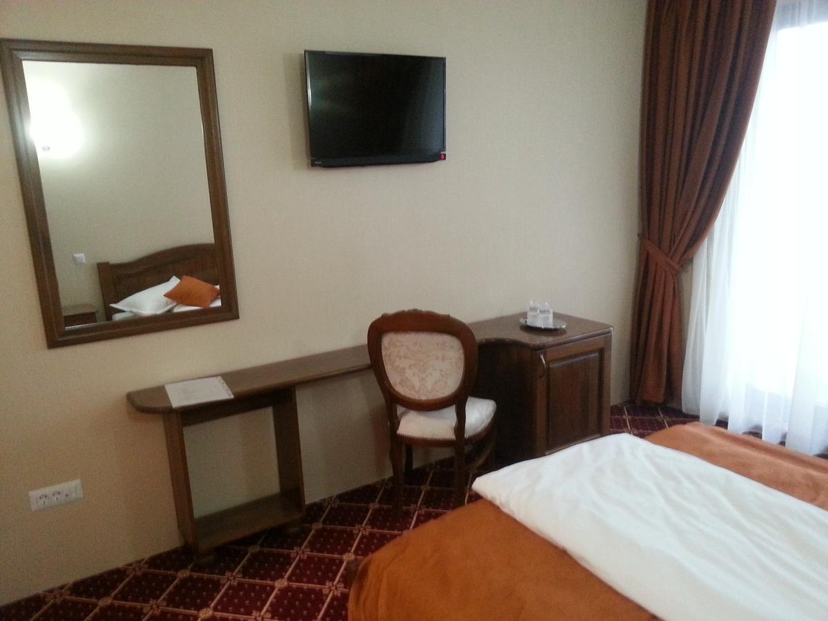 Condor Resort Dulcesti Екстериор снимка