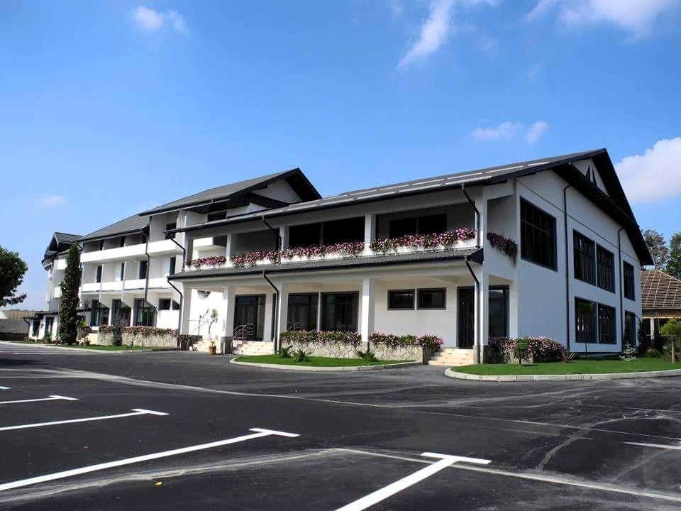 Condor Resort Dulcesti Екстериор снимка
