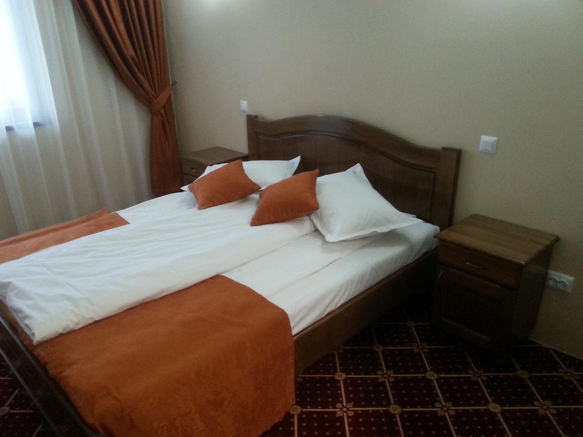 Condor Resort Dulcesti Екстериор снимка