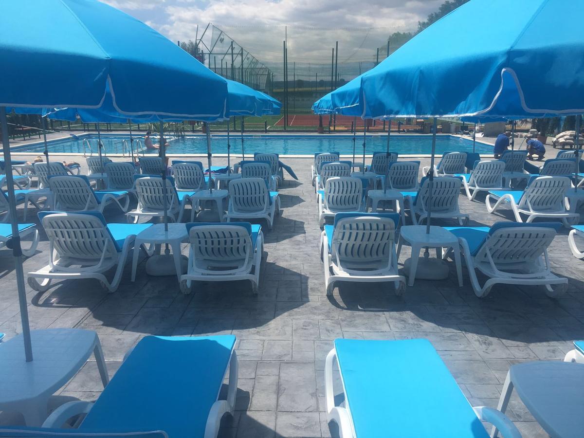 Condor Resort Dulcesti Екстериор снимка